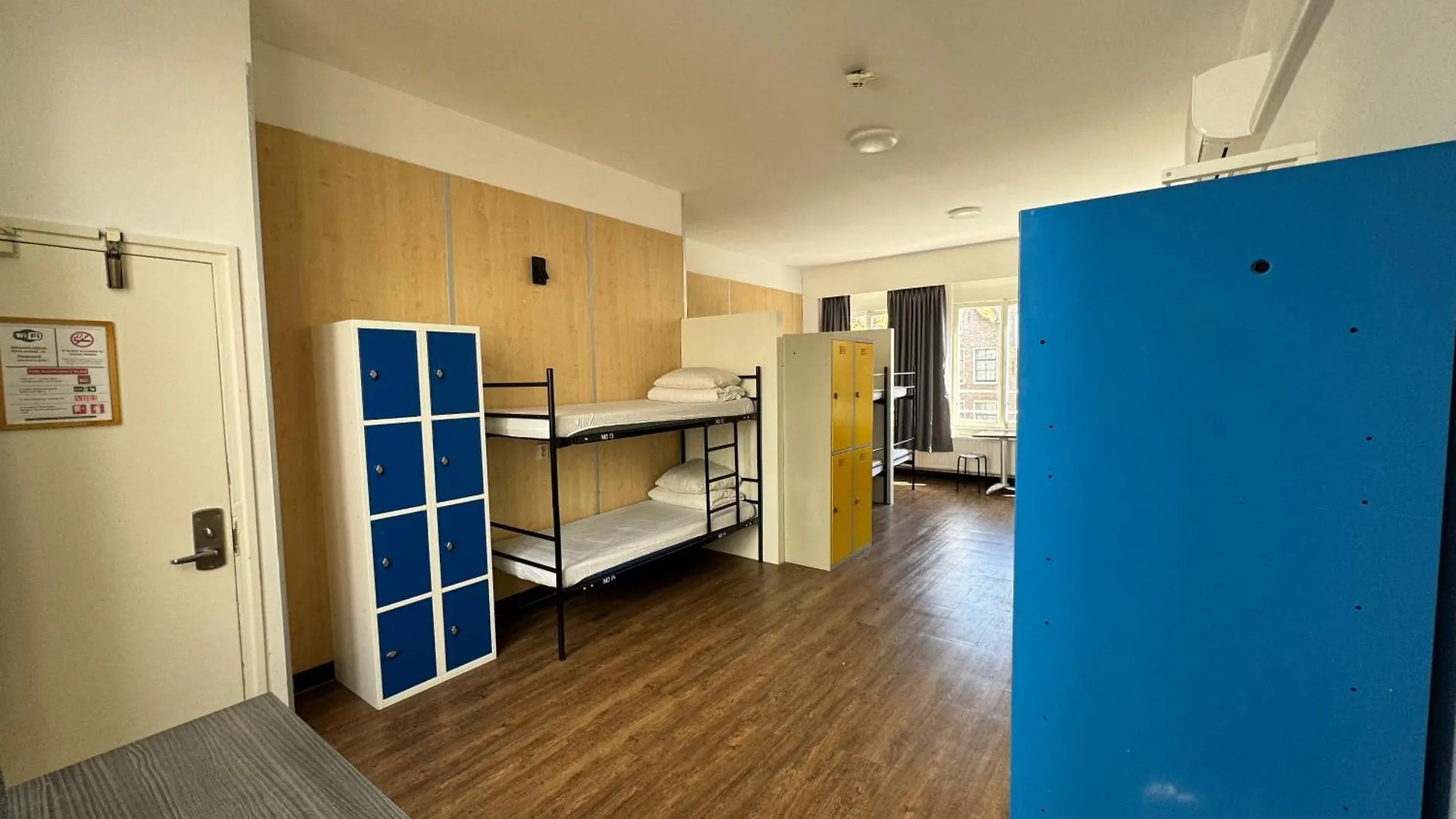 Xplore Hostel Амстердам
